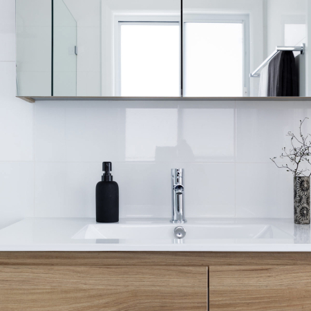 White Gloss Wall Tile 300x600 (Code:00189)