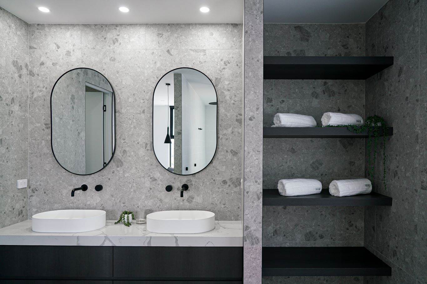 Bathroom with modern porcelain tiles