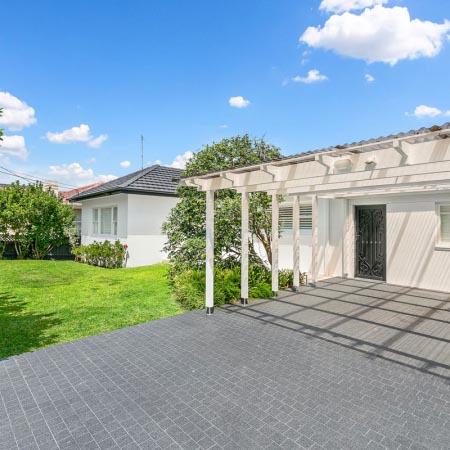 Bluestone External Cobblestone Tile 97.5x97.5 (Code:02848)